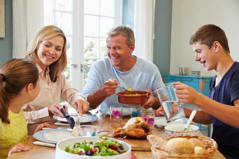 3 activities to help make family dinner a little more fun!