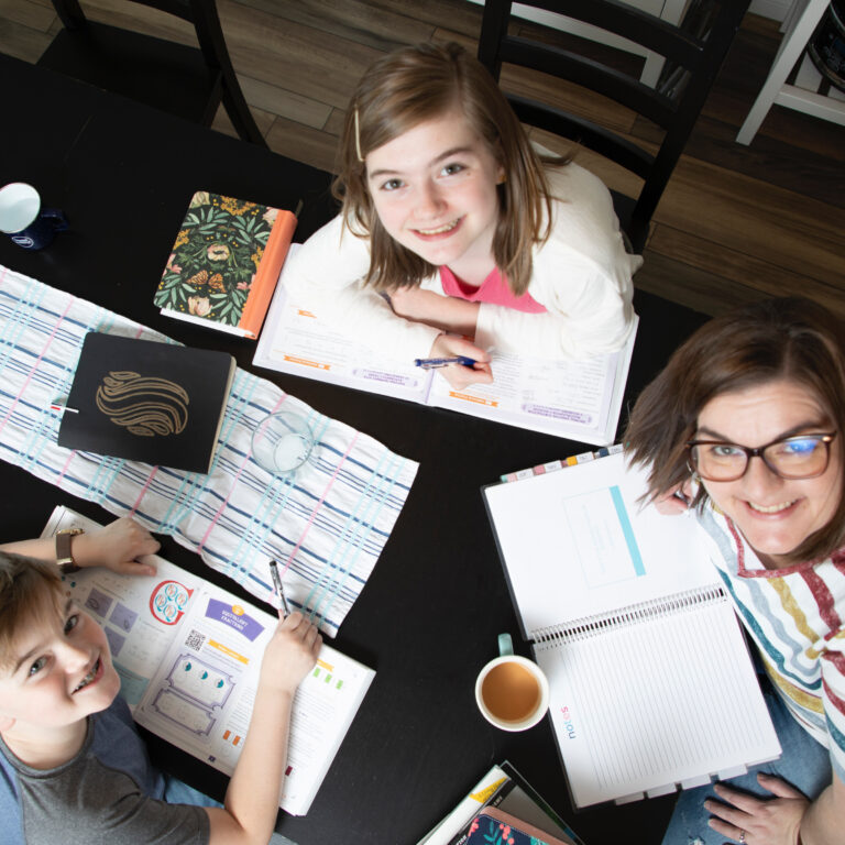 Family-Schooling: How to save time by teaching your kids together!